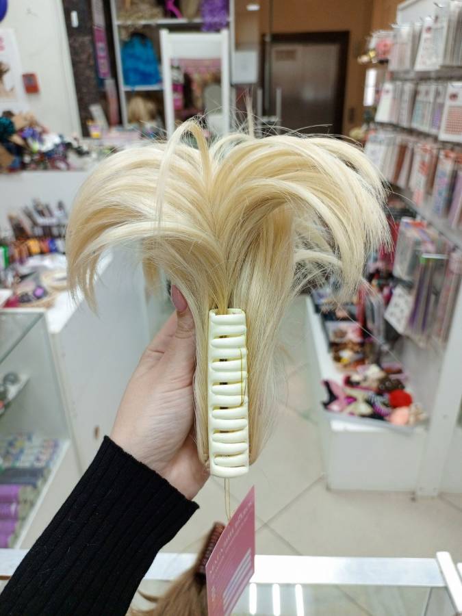 Фото Хвост фонтан на крабе цвет 122.0 платиновый блондин - магазин  "Домик Принцессы"