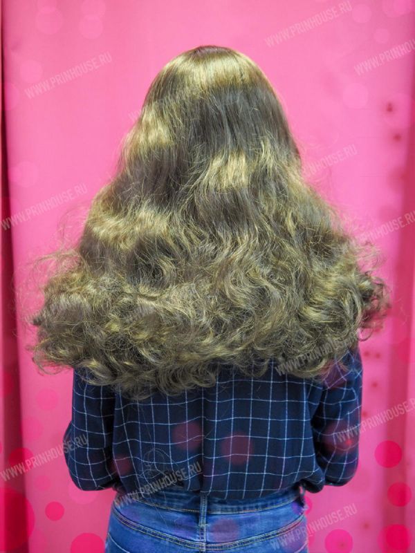 Фото Парик из искусственных волос с прямым пробором легкие локоны Цвет 9 Каштан - магазин  "Домик Принцессы"