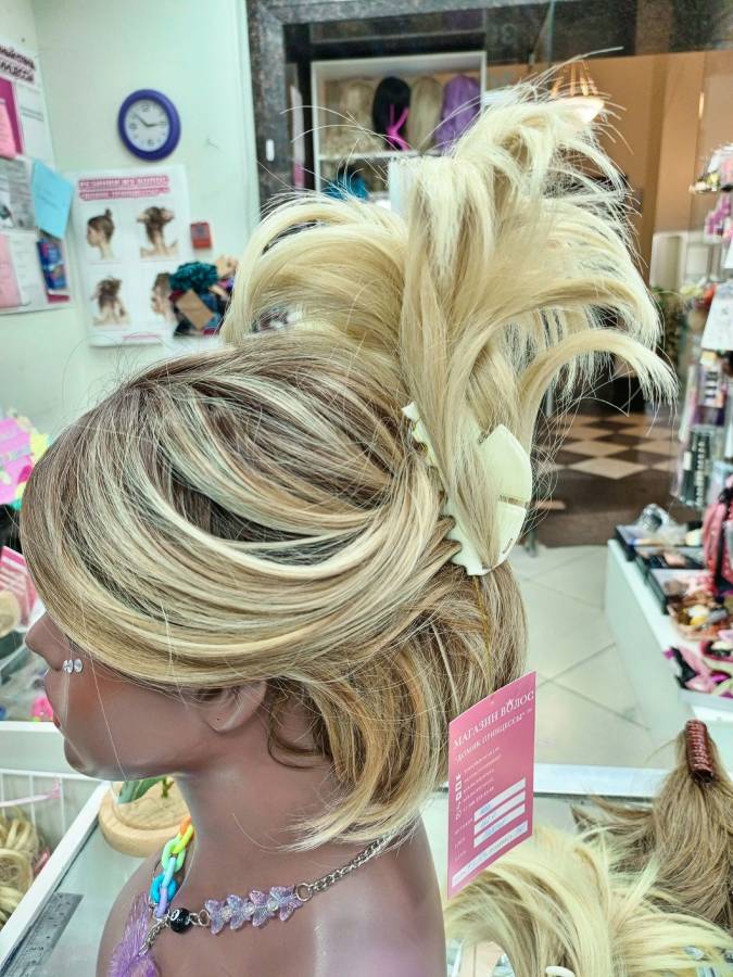 Фото Хвост фонтан на крабе цвет 122.0 платиновый блондин - магазин  "Домик Принцессы"