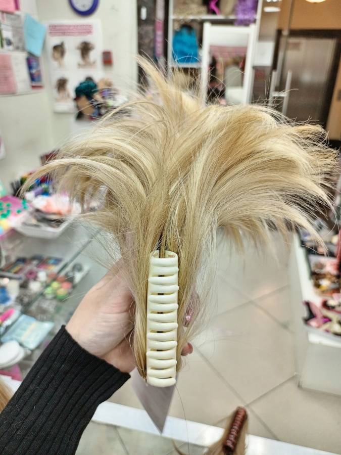 Фото Хвост фонтан на крабе цвет 16НО613 мелирование - магазин  "Домик Принцессы"