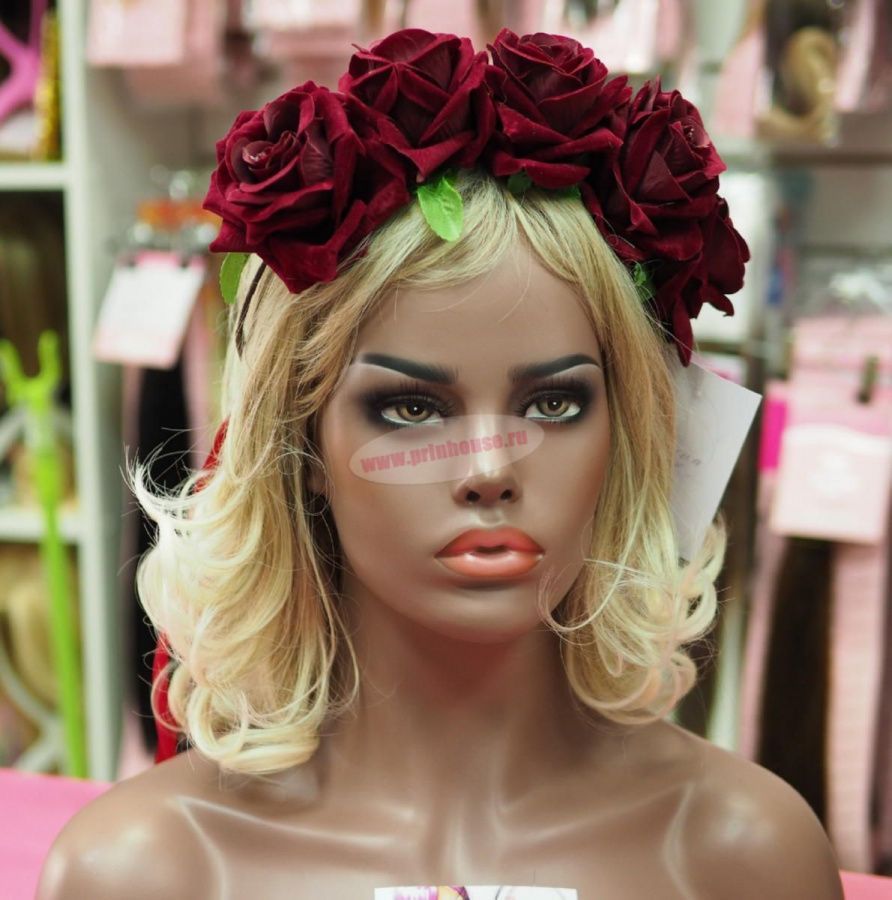 Фото Ободок из пышных больших бордовых роз - магазин  "Домик Принцессы"