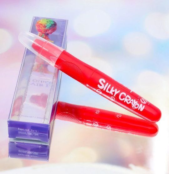 Фото Мелок в форме карандаша для волос яркий красный, 1шт - магазин  "Домик Принцессы"