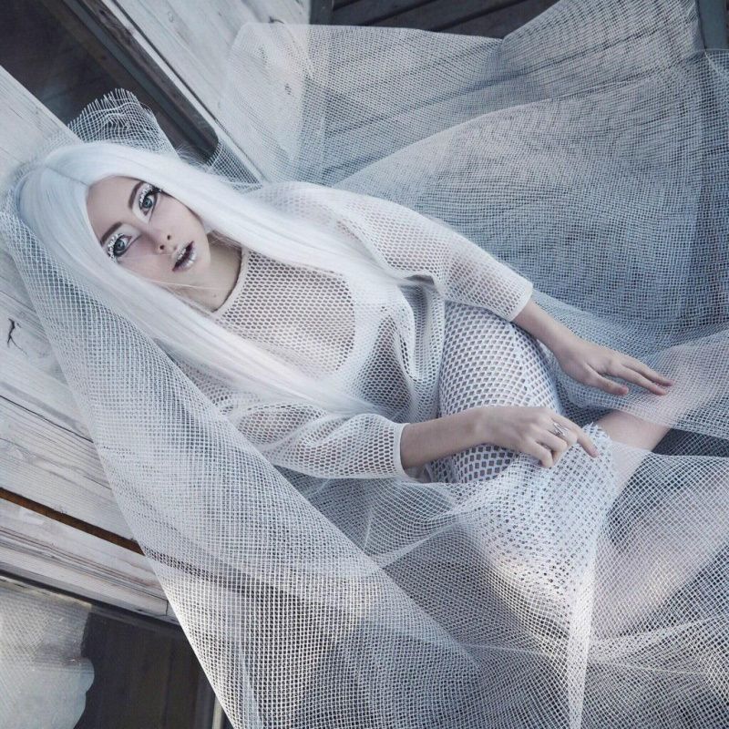 Фото Парик искусственный косплей белый супер длинный 100см без челки арт.JF010092 - магазин  "Домик Принцессы"