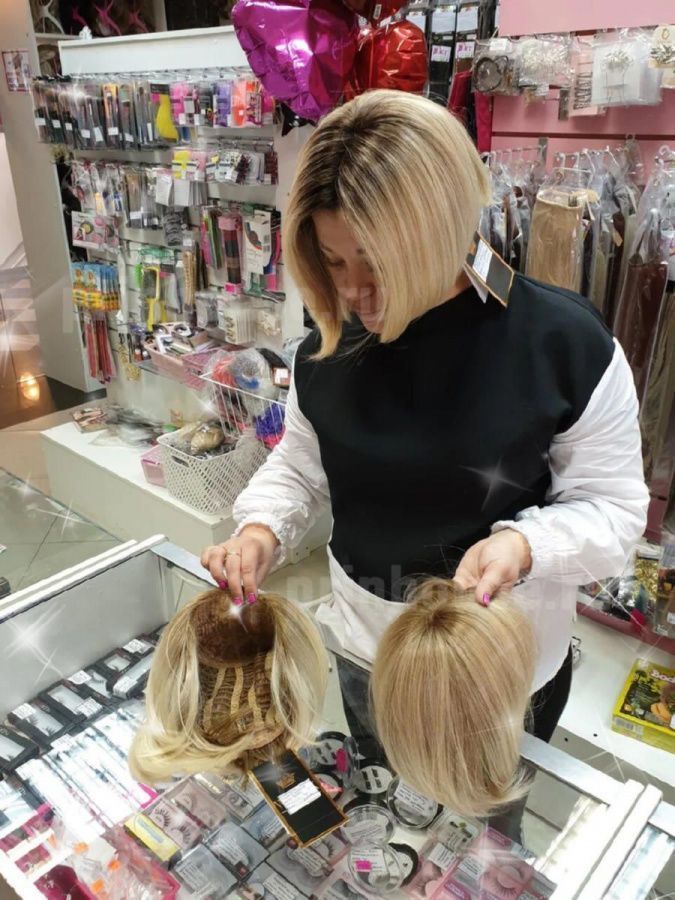 Фото Парик каре с челкой термо цвет платиновый блонд - магазин  "Домик Принцессы"
