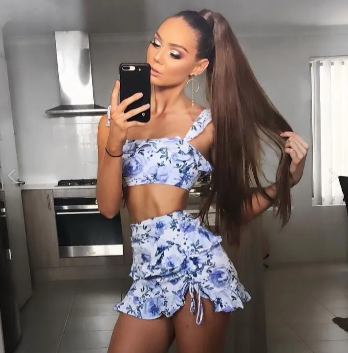 Фото Хвост на резинке 75см цвет 10О средний русый - магазин  "Домик Принцессы"