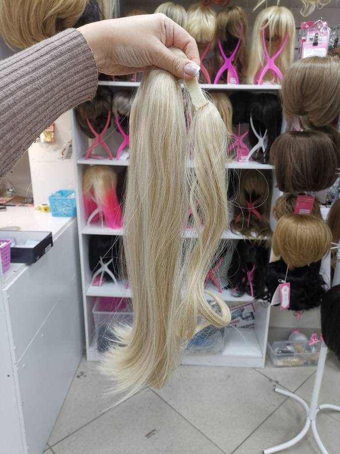 Фото Хвост из канекалона на липучке 50см цвет платиновый блондин - магазин  "Домик Принцессы"