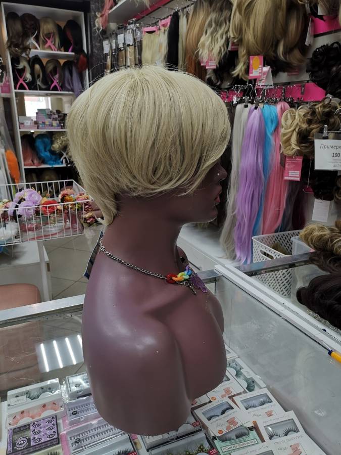 Фото Парик из термо волокна стрижка пикси, платиновый блондин - магазин  "Домик Принцессы"