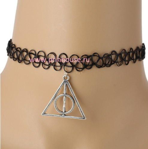 Фото Чокер с украшением треугольник белый - магазин  "Домик Принцессы"